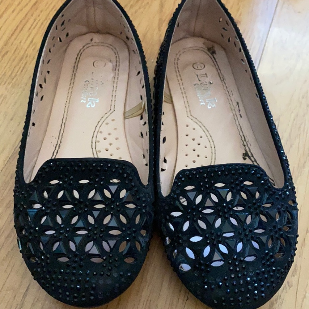 Black flat sandals size 11 toddler